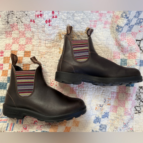 Blundstone #1409 Chelsea Boots - Picture 2 of 7